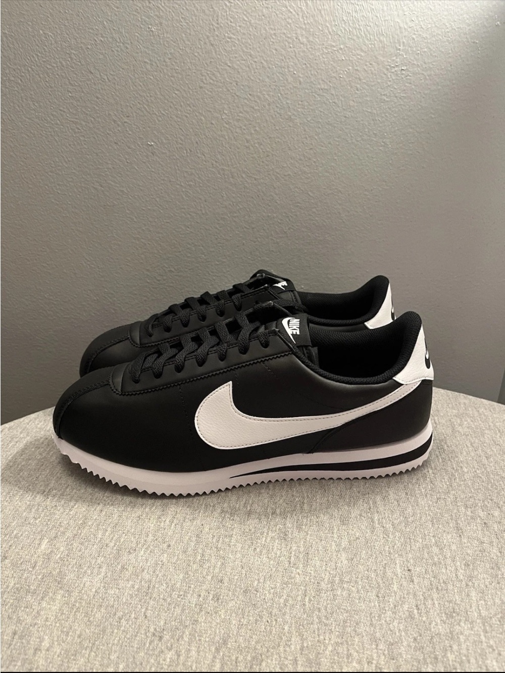 Nike Cortez Black White Sneaker Men's Athletic Shoe Size 9.5 DM4044-001 - Picture 1 of 11